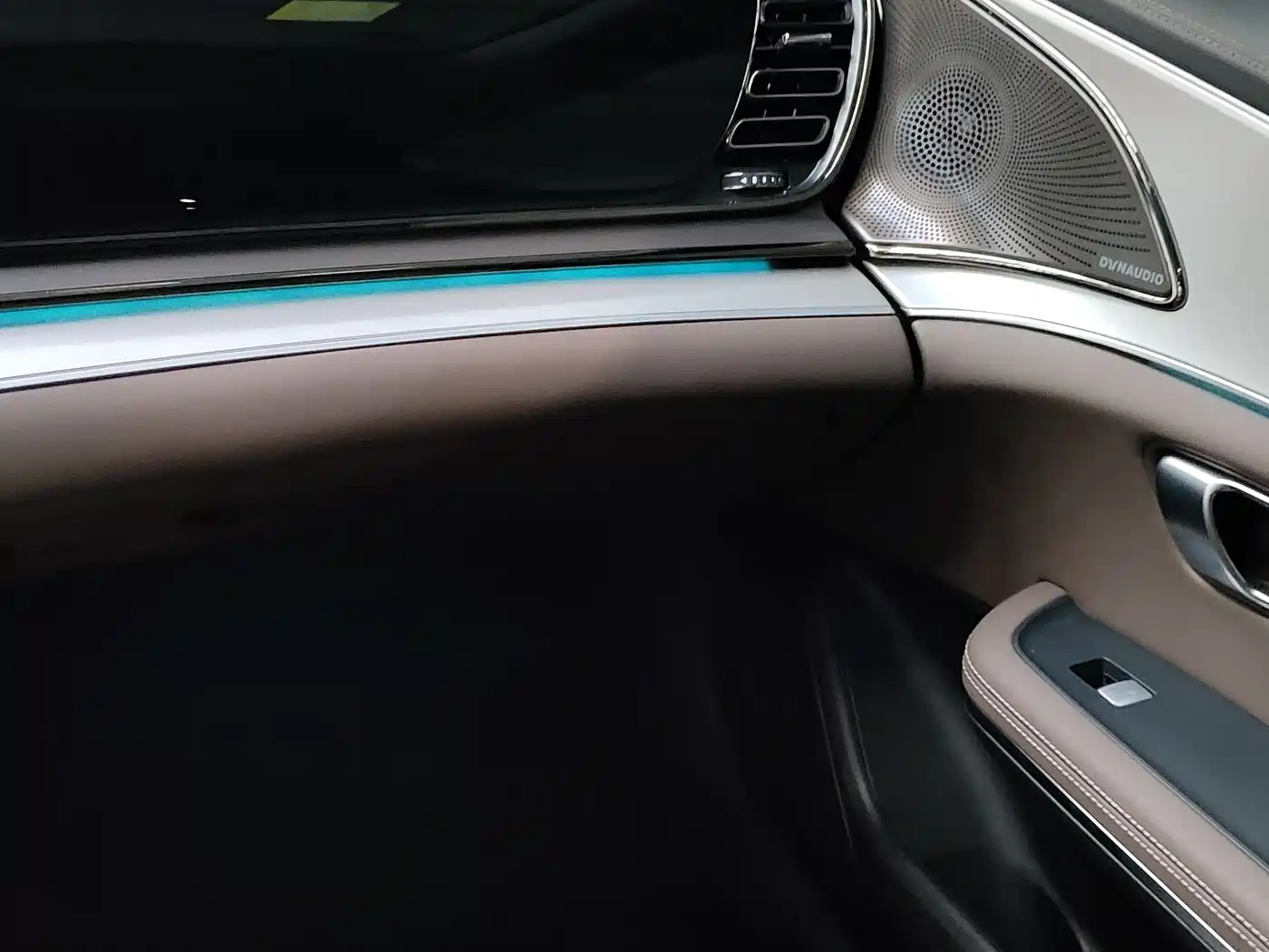 BYD Han 2025 DM-i Smart Driving Edition 125KM Honor фото 15