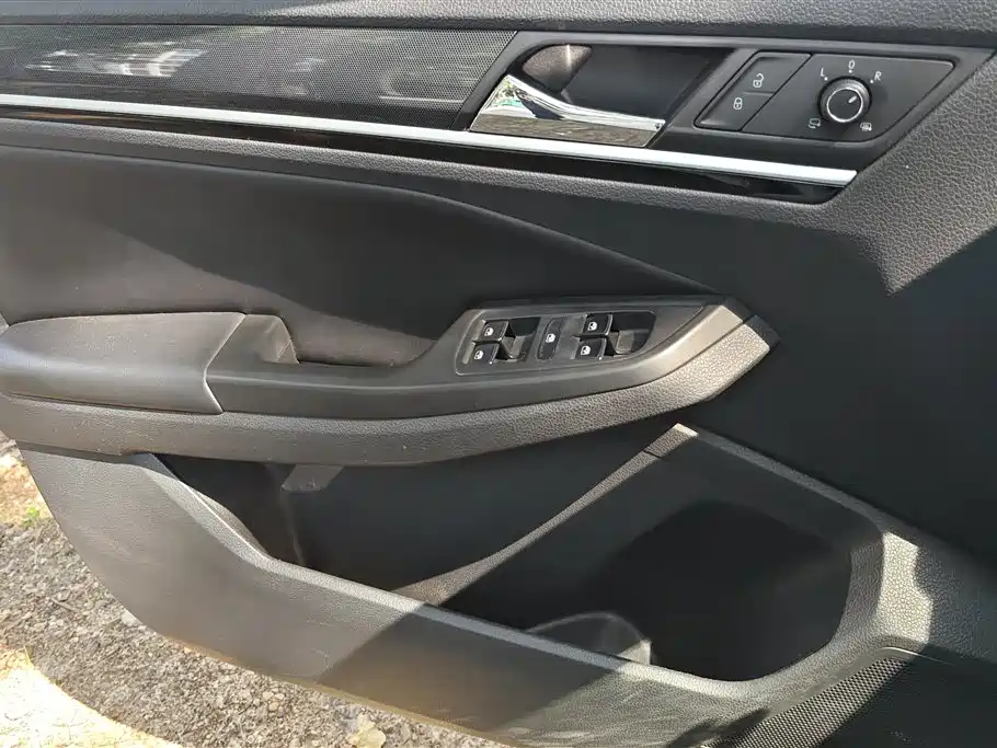 Volkswagen C-TREK 2017 1.6L Automatic Luxury фото 7