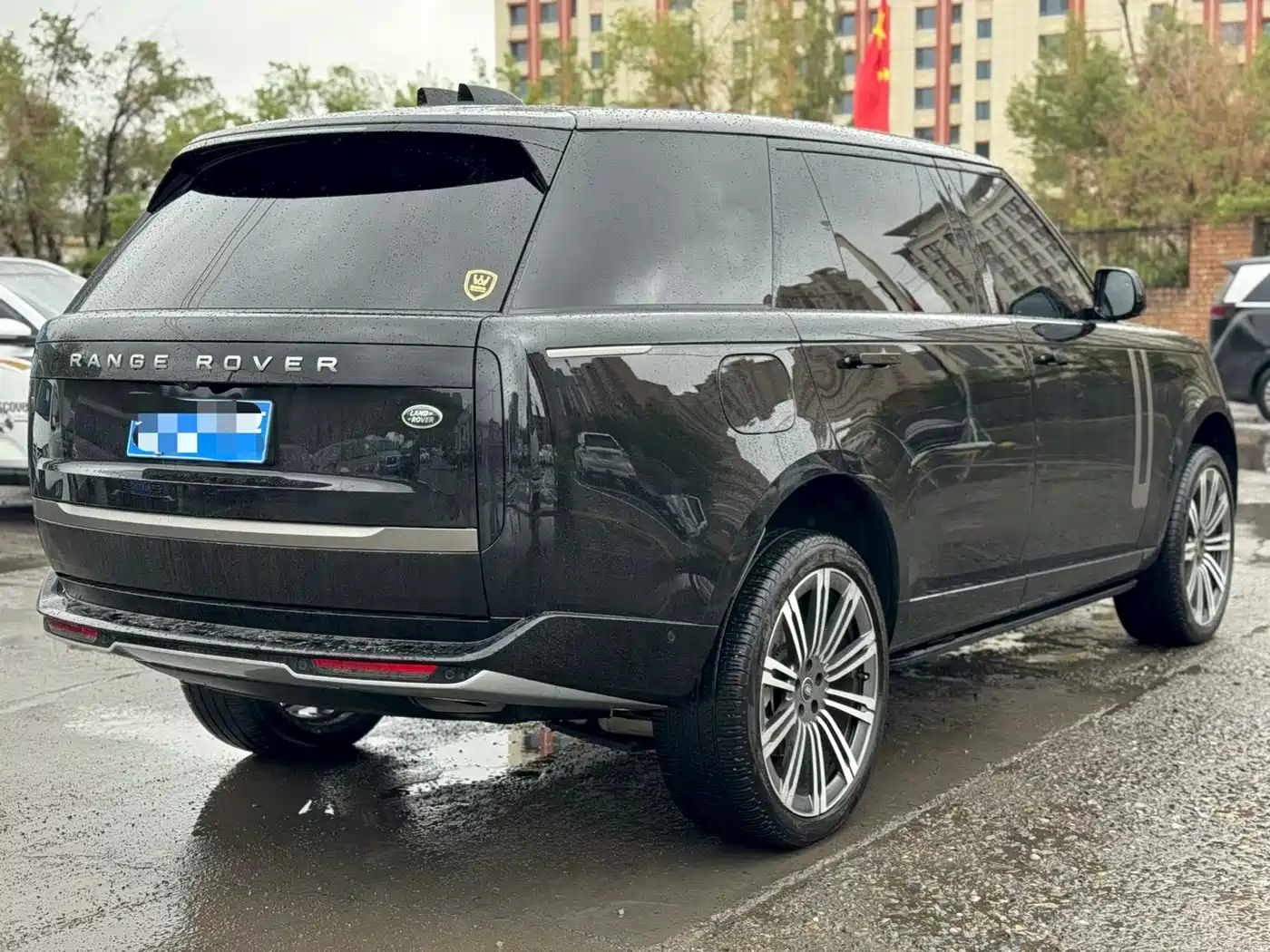 Land Rover Range Rover 2024 3.0 L6 400PS Golden Age Extended 7-Seater фото 9