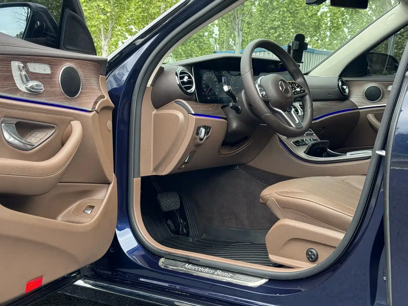 Mercedes-Benz E-Class 2020 E 300 L Fashion фото 9