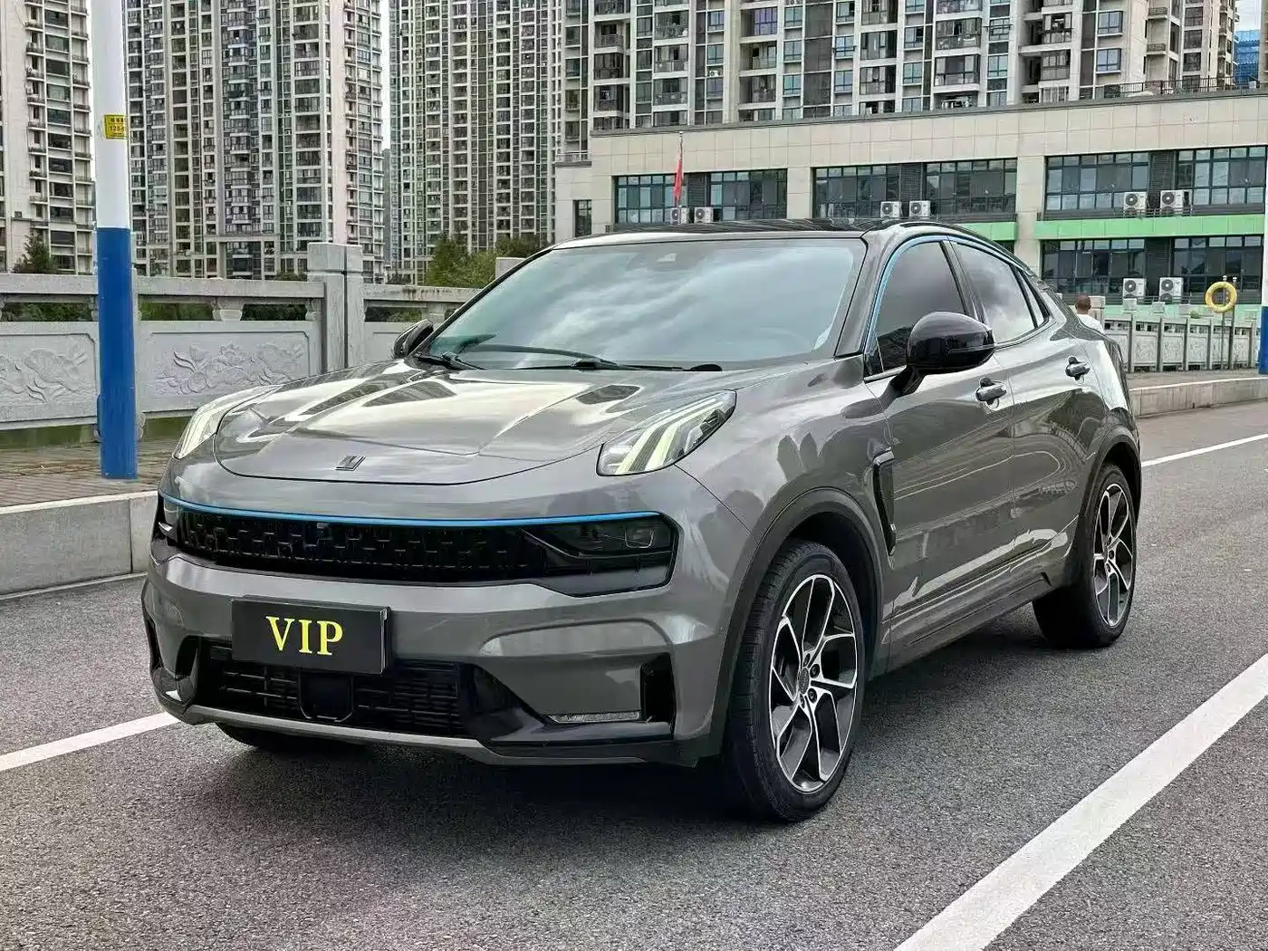 Lynk & Co 05 2022 2022 2.0TD 2WD Shine Halo