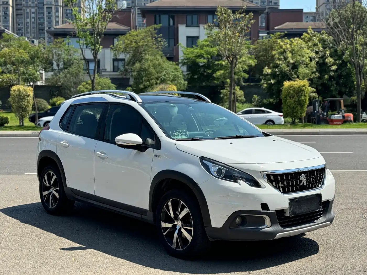 Peugeot 2008 2018 230THP Automatic Fashion Edition фото 3