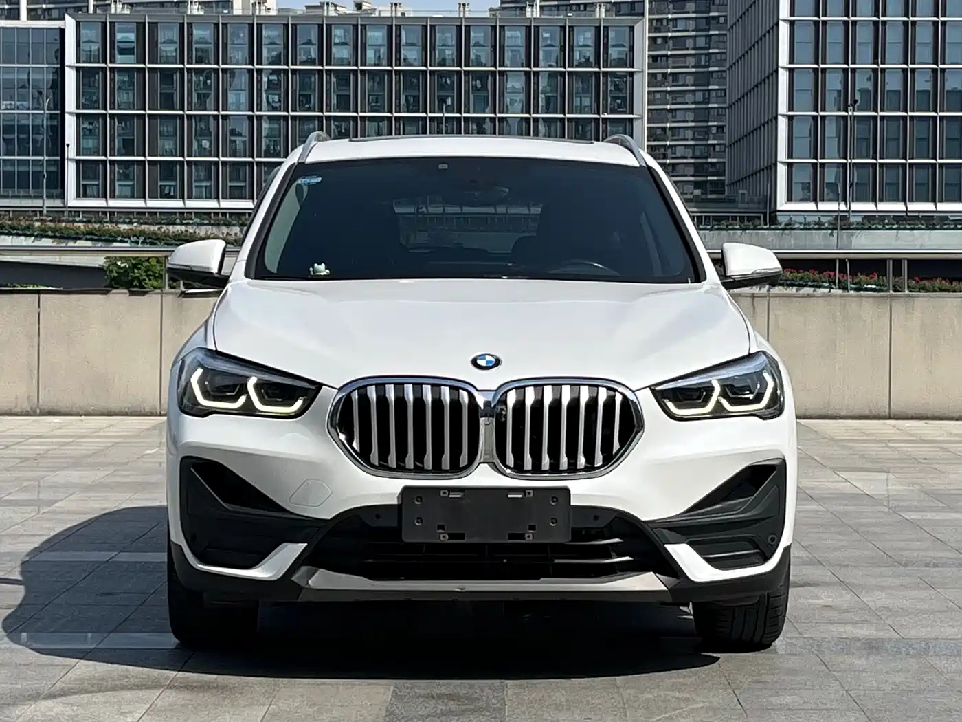 BMW X1 2022 sDrive25Li Leading фото 2