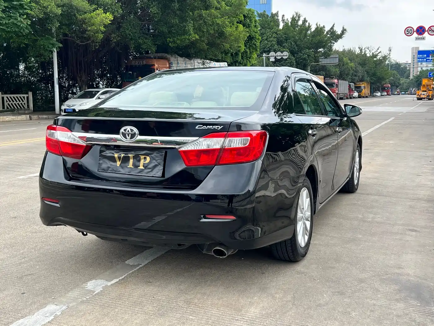 Toyota Camry 2011 200G Luxury Anniversary Edition фото 15