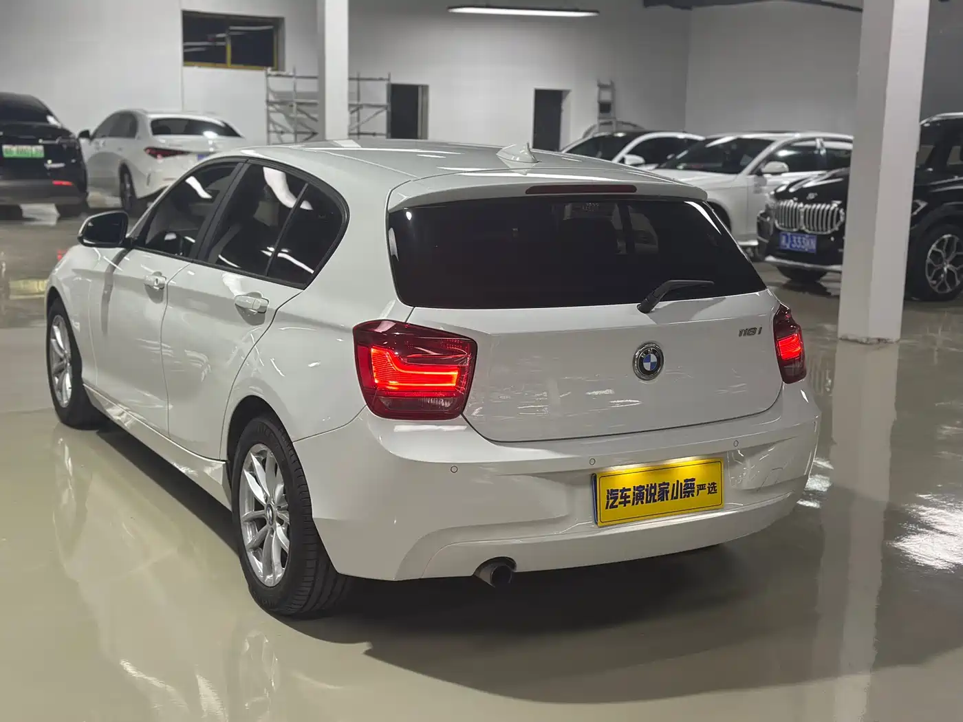 BMW 1 Series (Import) 2013 Facelift 118i Leading Model фото 10