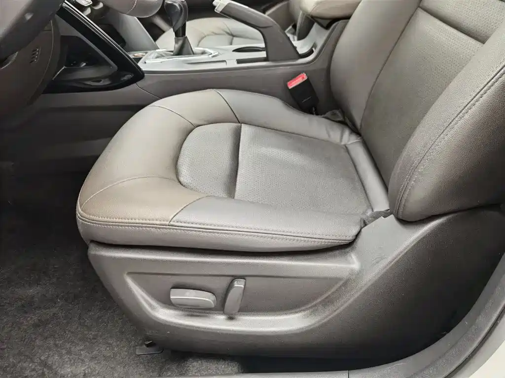 GAC Trumpchi Trumpchi GS4 2016 235T Manual Luxury Edition фото 20