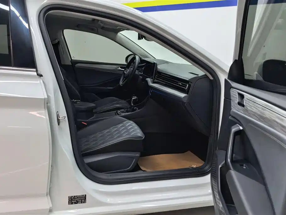 Volkswagen Sagitar 2023 Model Year 200TSI DSG Surpass Edition фото 8