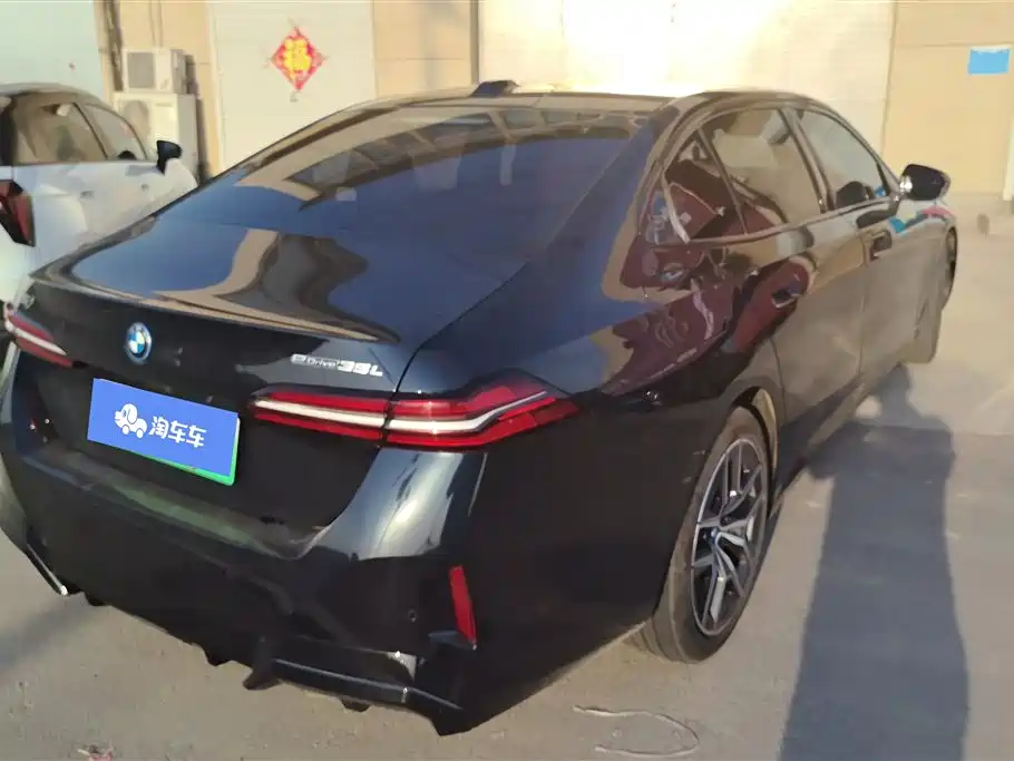 BMW i5 2024 eDrive 35L M Sport Package фото 3