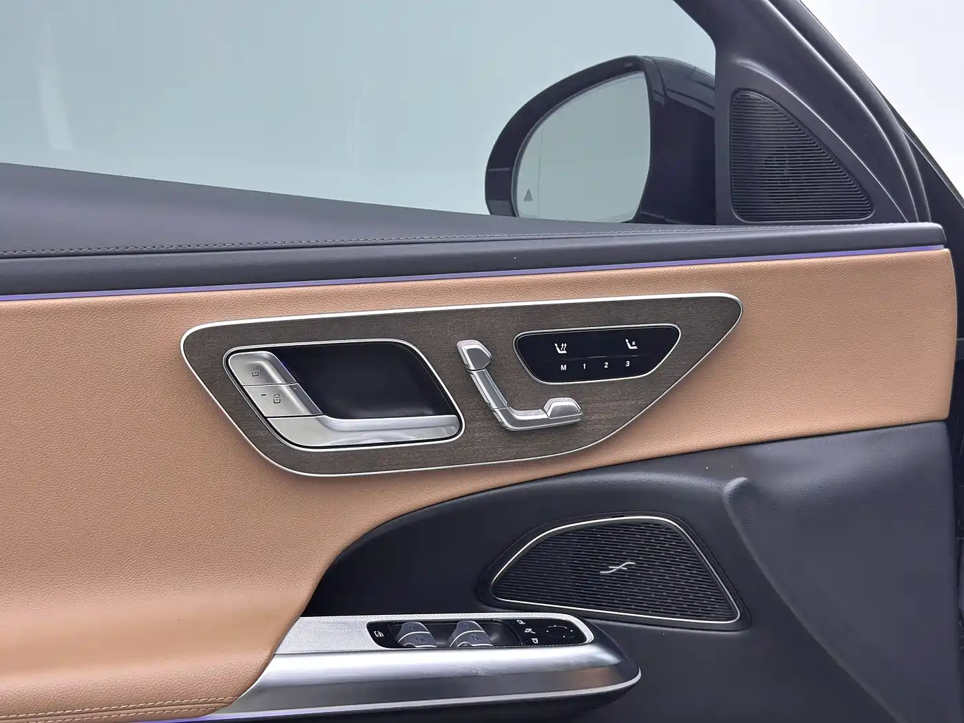 Mercedes-Benz E-Class 2025 E 300 L Fashion фото 13