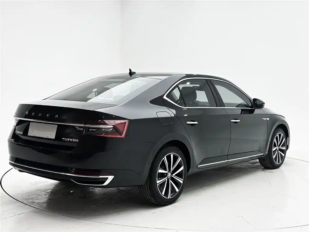 Škoda Superb 2023 Facelift TSI280 DSG Premium Edition фото 6