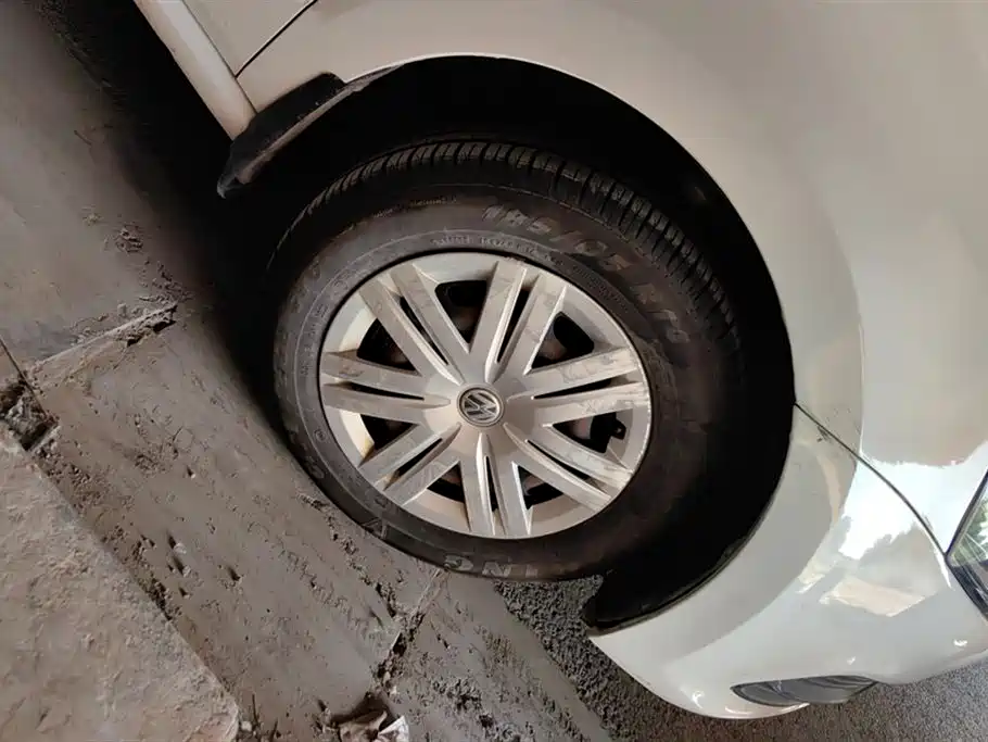 Volkswagen Polo 2016 1.4L Manual Trend фото 6