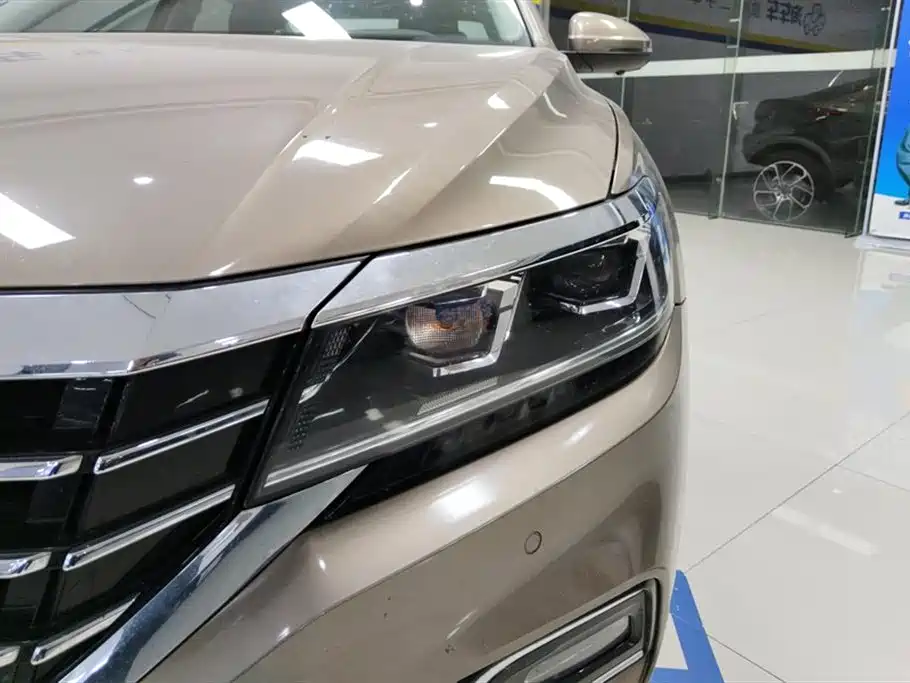 Volkswagen Passat 2020 330TSI Elite Edition China VI фото 5