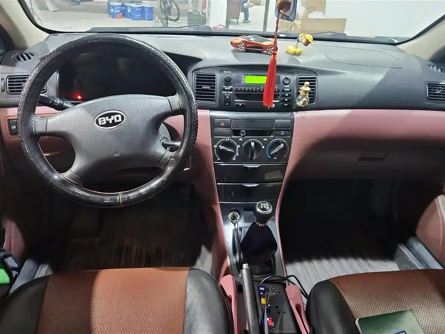 BYD F3 2013 Energy-saving Edition 1.5L Manual Comfort фото 12