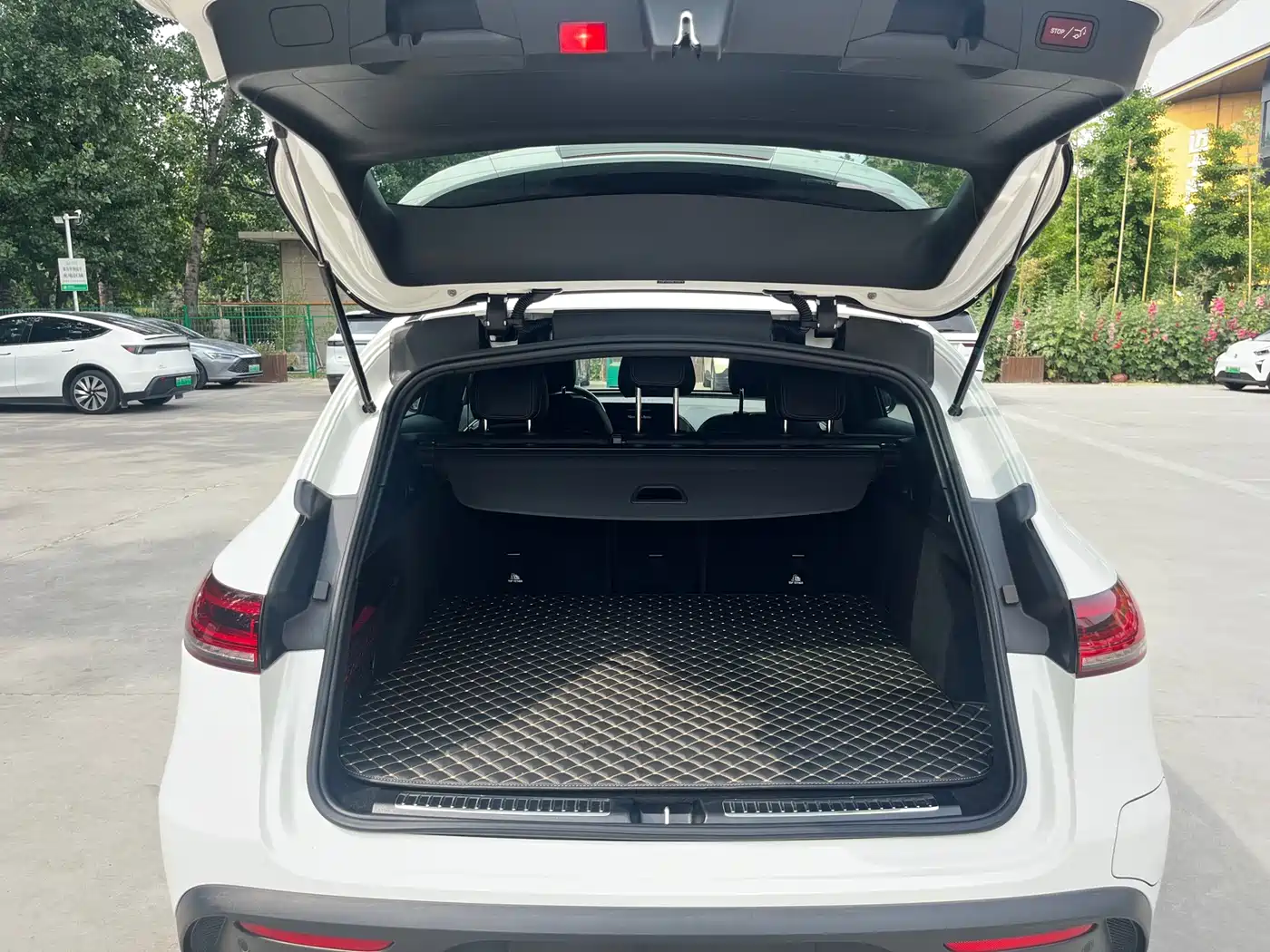 Mercedes-Benz EQC 2021 EQC 400 4MATIC фото 11