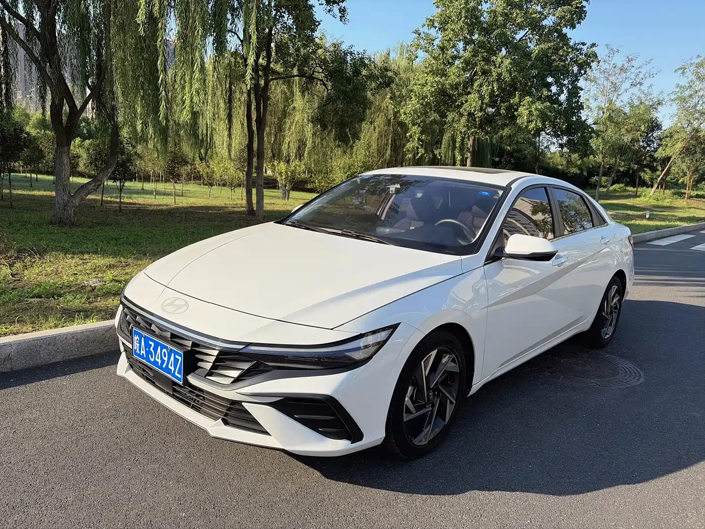 Hyundai Elantra 2023 Model 1.5L CVT LUX Premium Edition