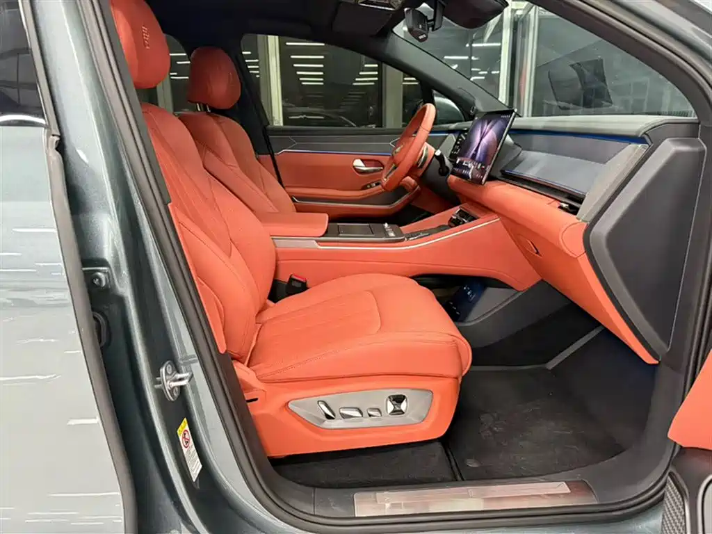 BYD Tang L 2025 DM 175KM Drone Player Edition фото 14