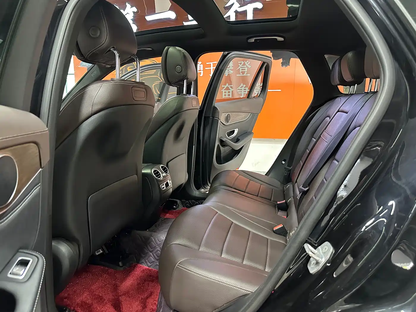 Mercedes-Benz GLC 2018 Facelift GLC 300 4MATIC Dynamic фото 8