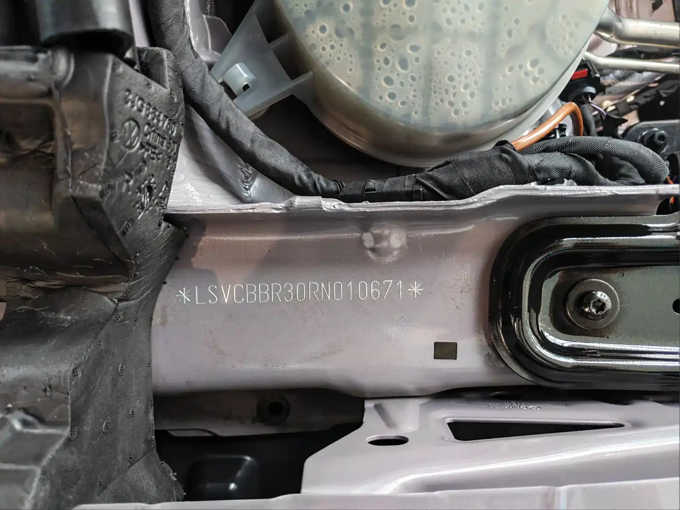 Volkswagen Passat 2025 Model Pro 380TSI Starlight Dragon Premium Edition фото 11