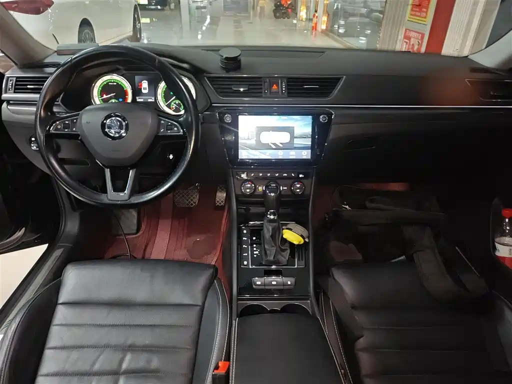 Škoda Superb 2018 TSI330 DSG Luxury Edition China V фото 6