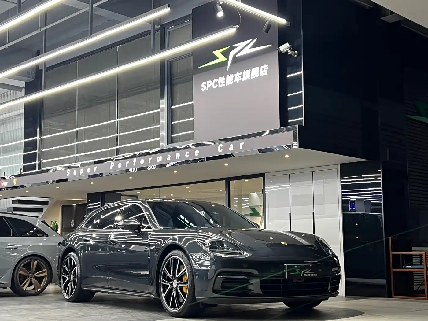 Porsche Panamera 2017 Panamera 4 Sport Turismo 3.0T
