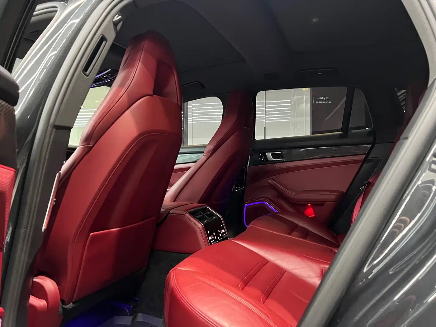 Porsche Panamera 2017 Panamera 4 Sport Turismo 3.0T фото 8