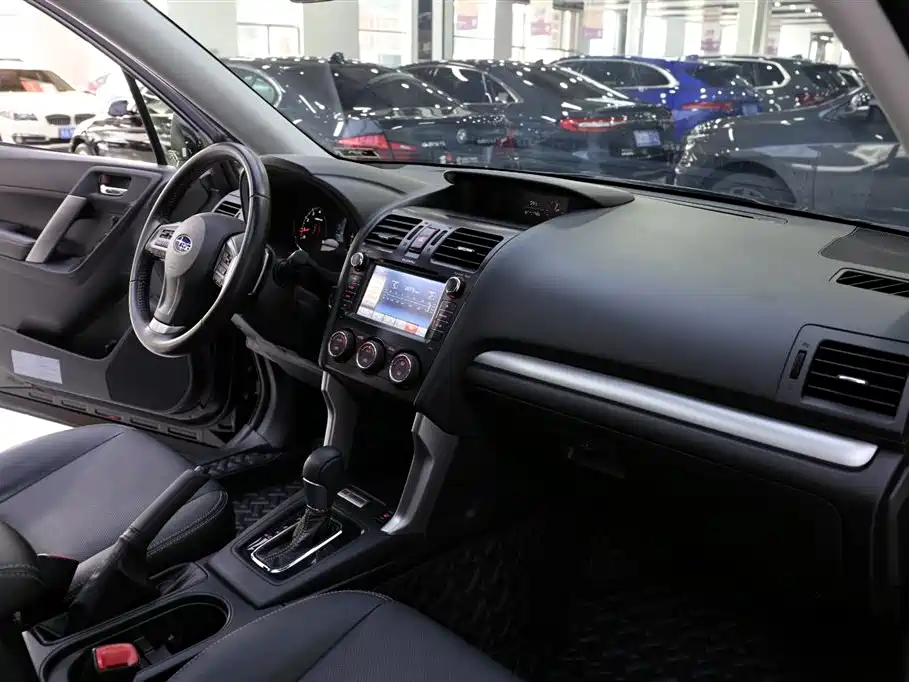 Subaru Forester 2013 2.0T Automatic Premium Navigation Edition фото 15