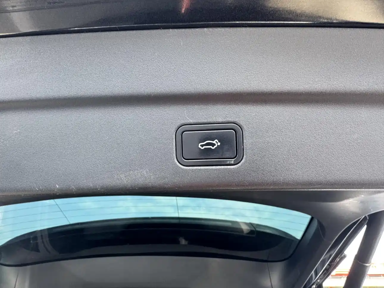 Lynk & Co 09 EM-P 2021 2.0T PHEV Ultra 6-seater фото 13