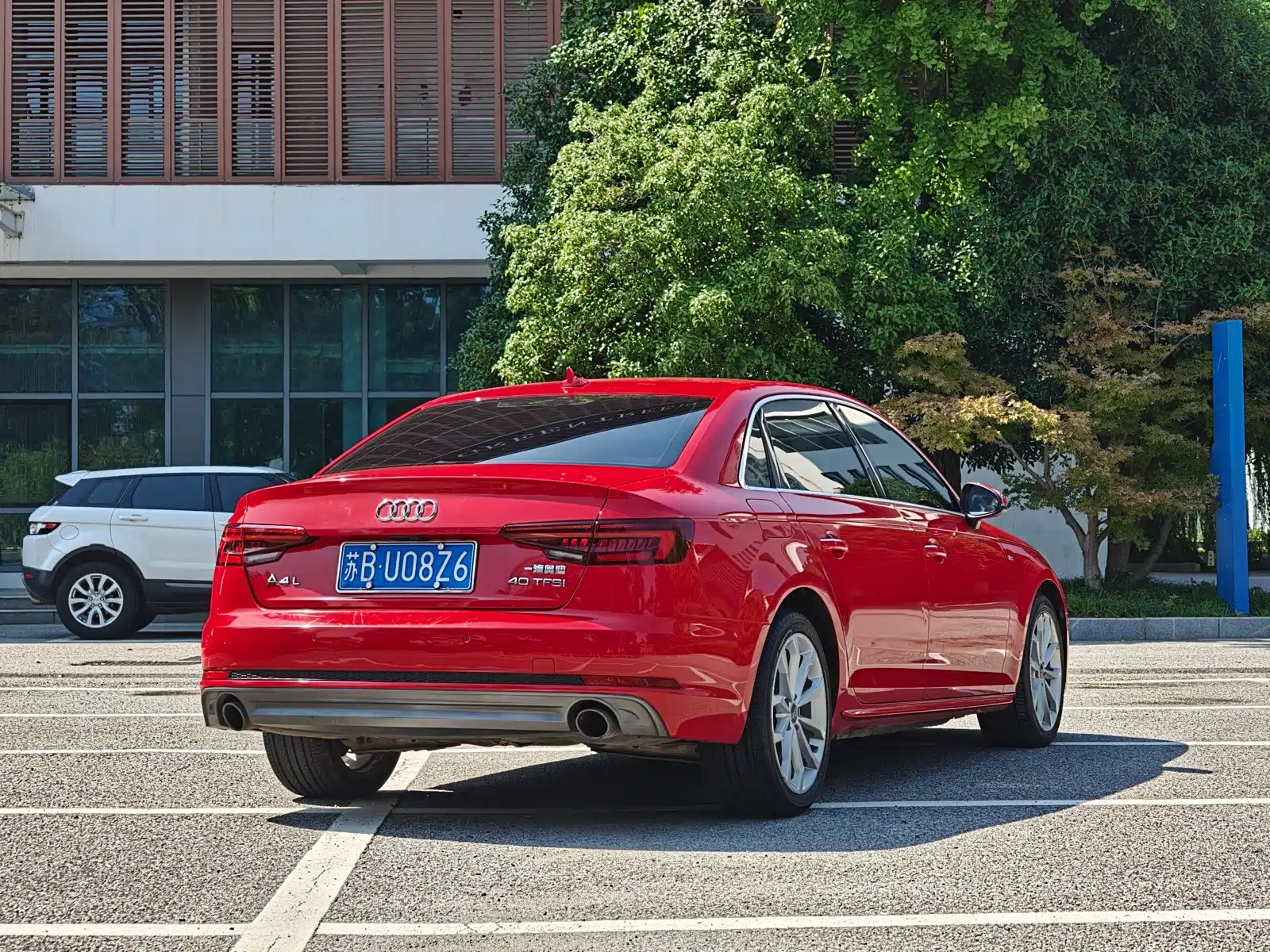 Фото 7 - Audi A4L