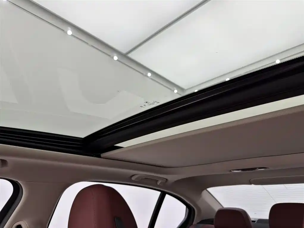 BMW 3 Series 2023 320Li M Sport Package фото 13