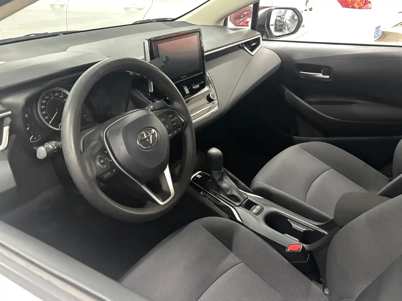 Toyota Corolla 2018 1.2T S-CVT GL Smart Edition фото 12