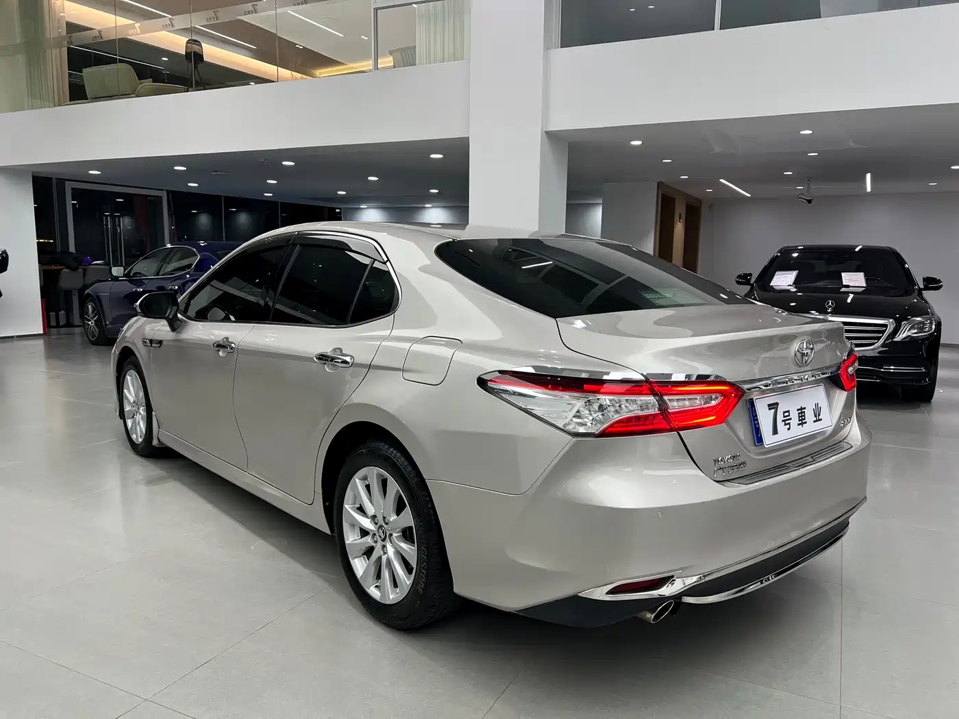 Toyota Camry 2018 2.0G Luxury Edition фото 6