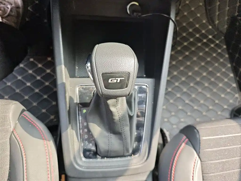 Škoda Kamiq 2020 Facelift GT TSI230 DSG Flagship China VI фото 11