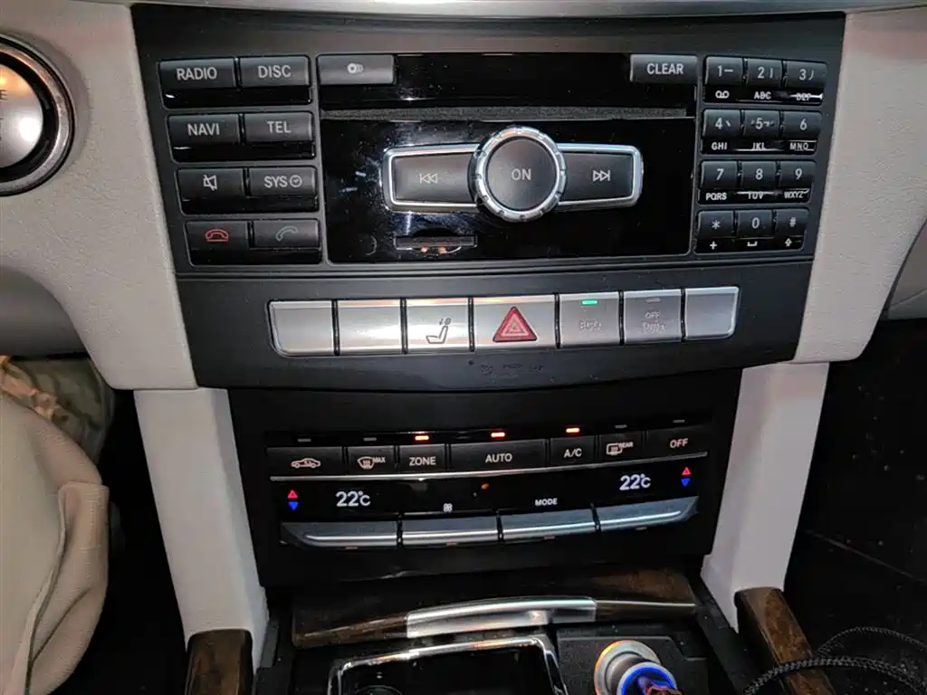 Mercedes-Benz E-Class 2015 E 260 L фото 13