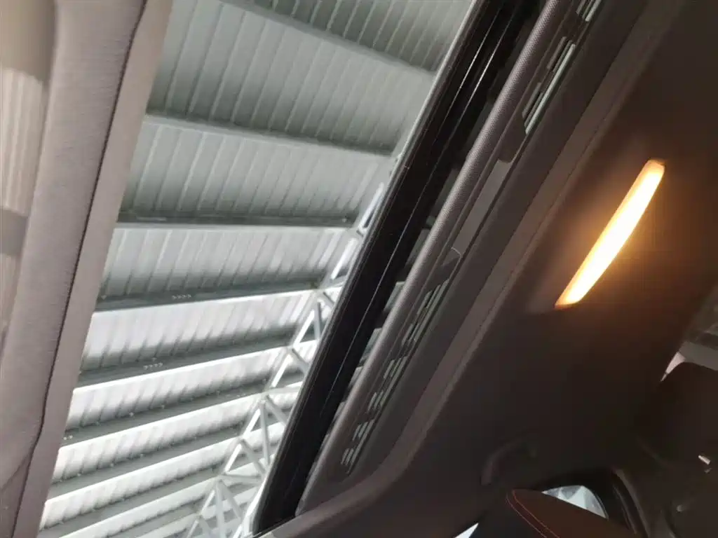 BMW 1 Series (Import) 2013 Facelift 118i Sport Model фото 18