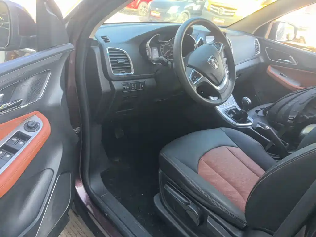 Baojun 560 2017 2015 1.8L Manual Elite