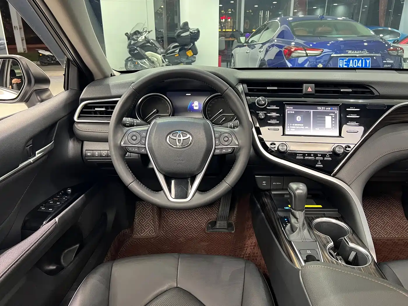 Toyota Camry 2018 2.0G Luxury Edition фото 10
