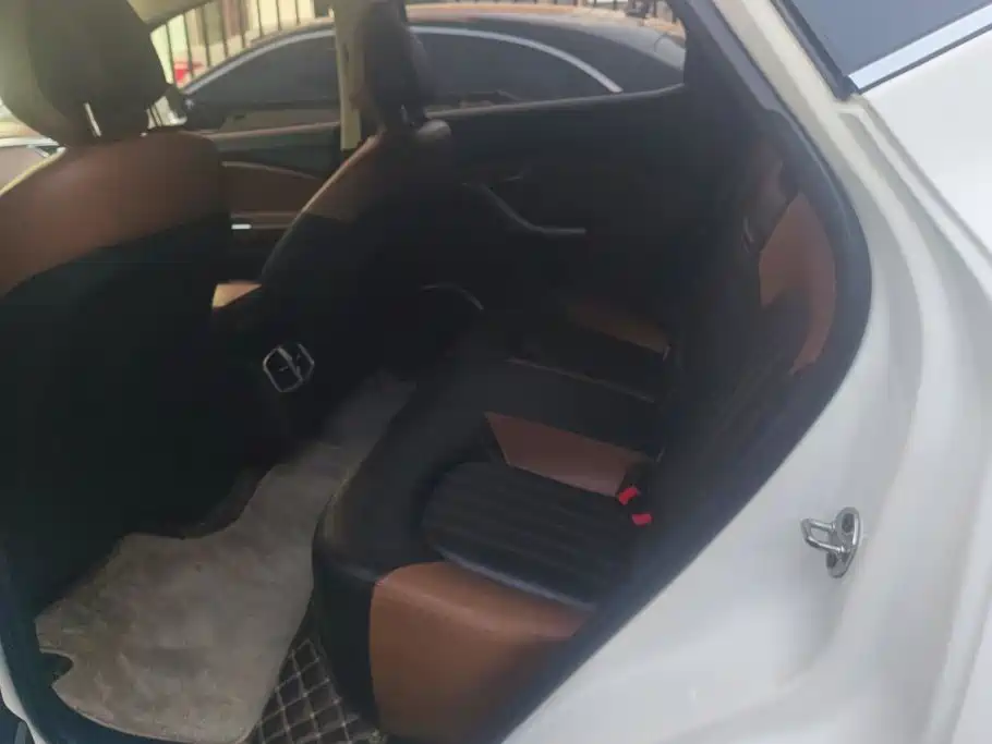 Soueast DX7 2016 2017 1.5T Automatic Glory Edition