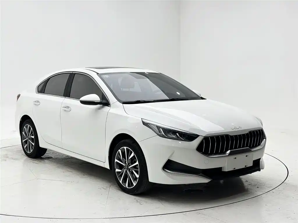 Kia K3 2021 Facelift 1.5L CVT Fashion Edition фото 3