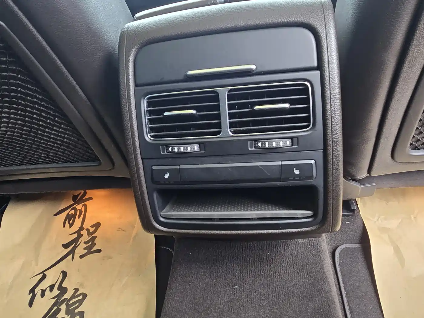 Volkswagen Touareg 2016 3.0TSI High Configuration фото 10
