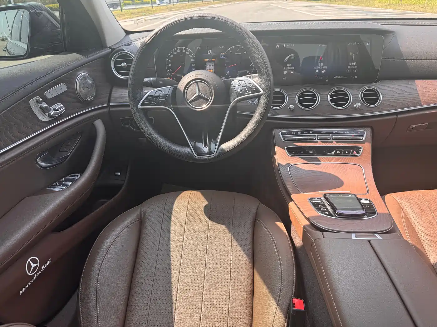 Mercedes-Benz E-Class 2021 E 300 L Fashion фото 16