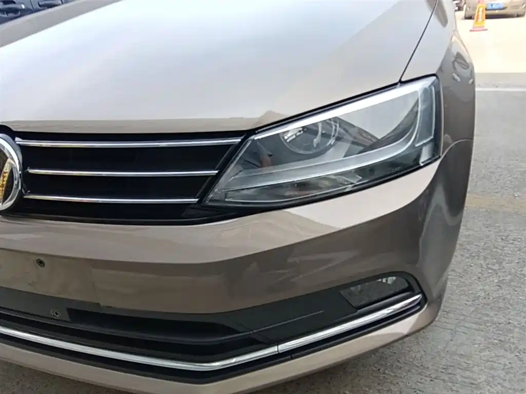 Volkswagen Sagitar 2017 230TSI Automatic Comfort фото 24