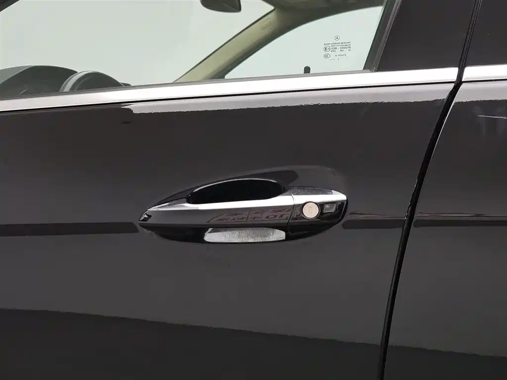 Mercedes-Benz E-Class 2013 E 300 L Fashion фото 18
