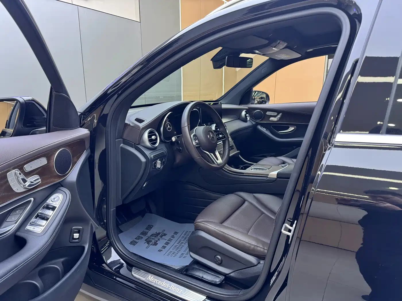 Mercedes-Benz GLC 2021 GLC 260 L 4MATIC Luxury фото 8