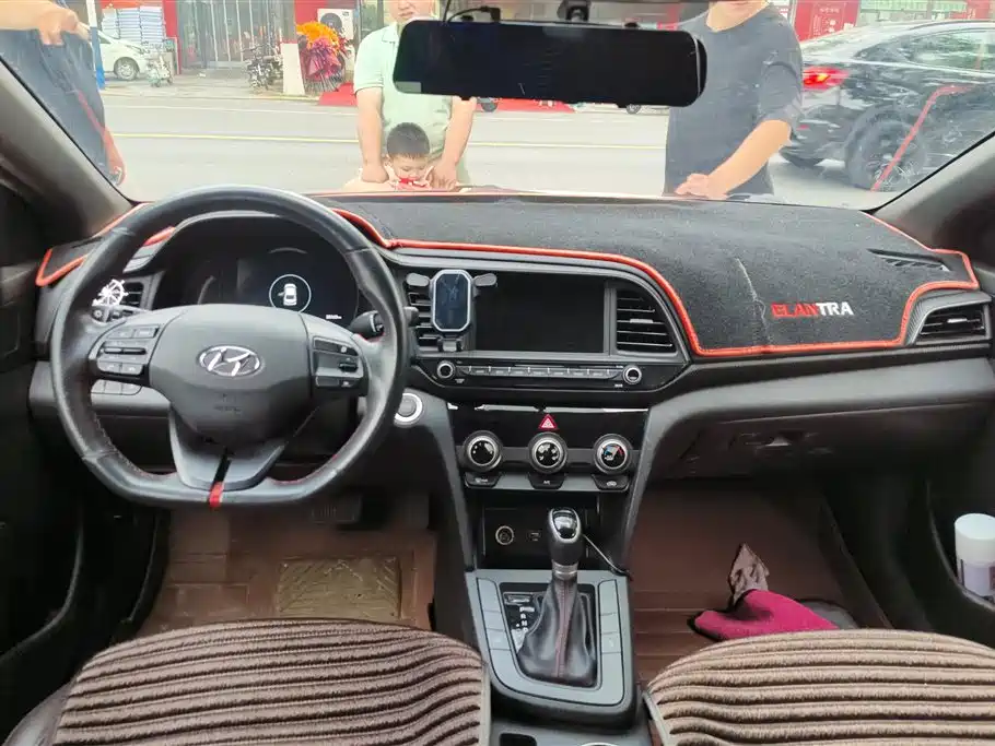 Hyundai Elantra 2020 1.4T DCT Dynamic·Vitality фото 12