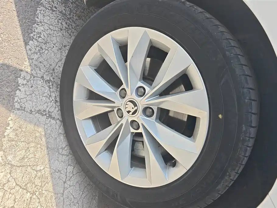 Škoda Superb 2018 TSI280 DSG Comfort (China V) фото 5