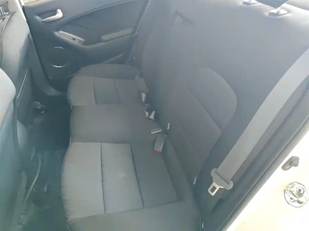 Kia K3 2015 1.6L Automatic GLS фото 11