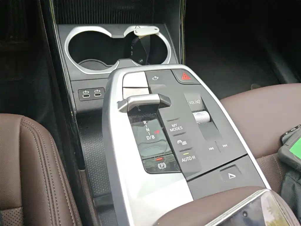 BMW iX1 2023 eDrive25L M Sport Package фото 21