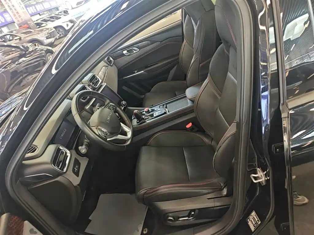 Lynk & Co 03 2019 2.0TD Auto Power Pro Version фото 15