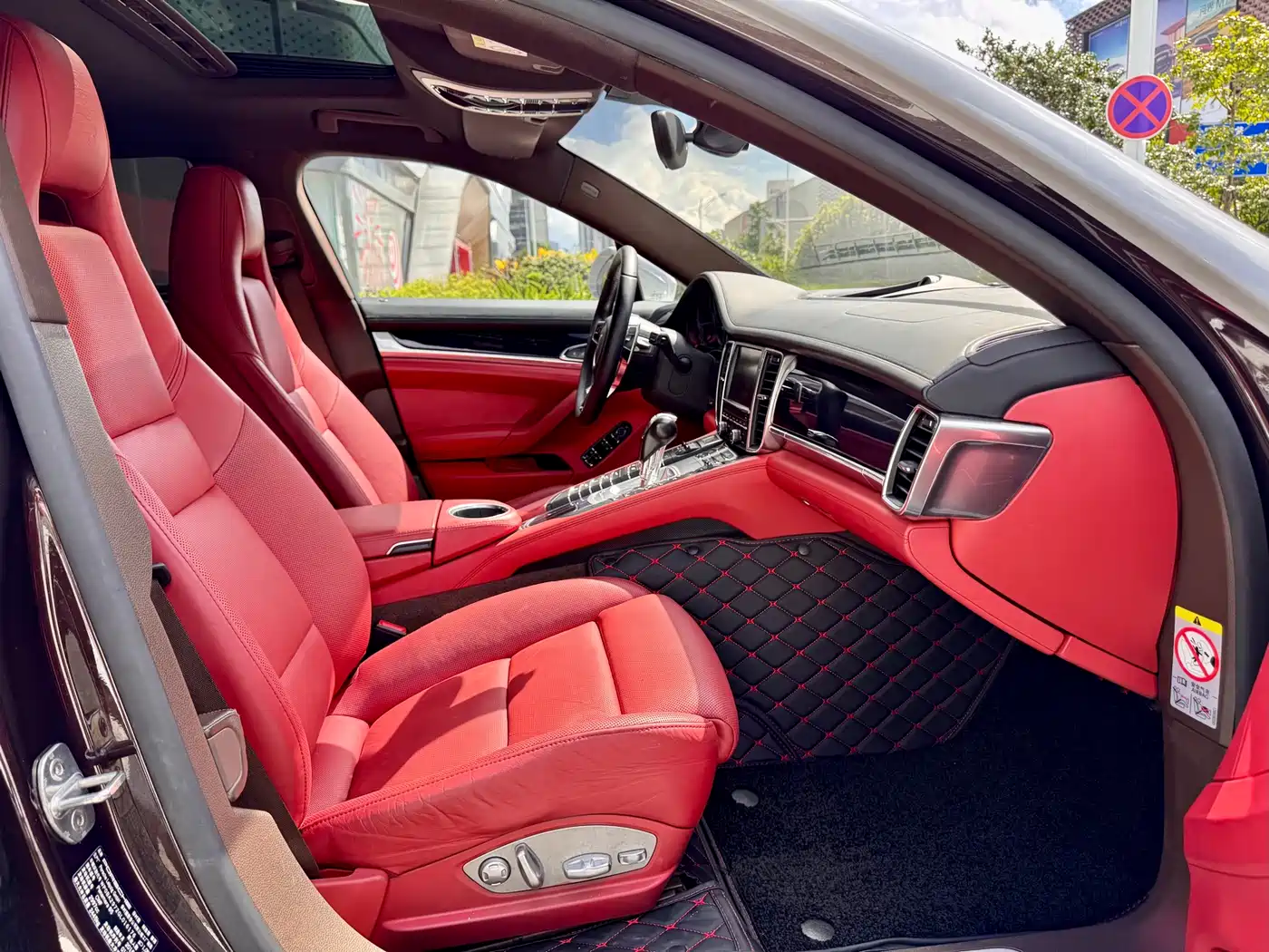 Porsche Panamera 2016 Panamera Executive Edition 3.0T фото 23