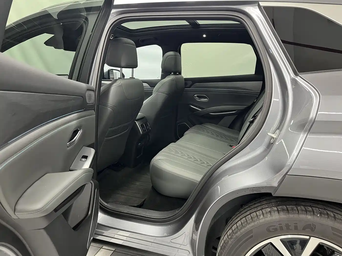 BYD Song L DM-i 2025 Smart Drive 160km Premium фото 7